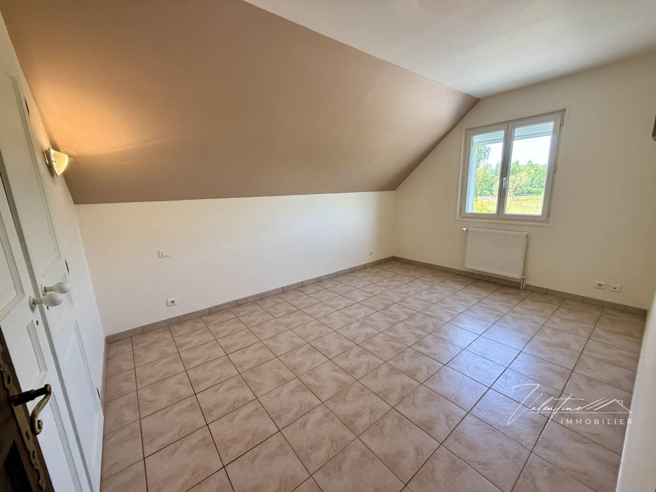 MÉZIDON VALLÉE D'AUGE - HARAS DE 10 HA EN PARFAIT ÉTAT