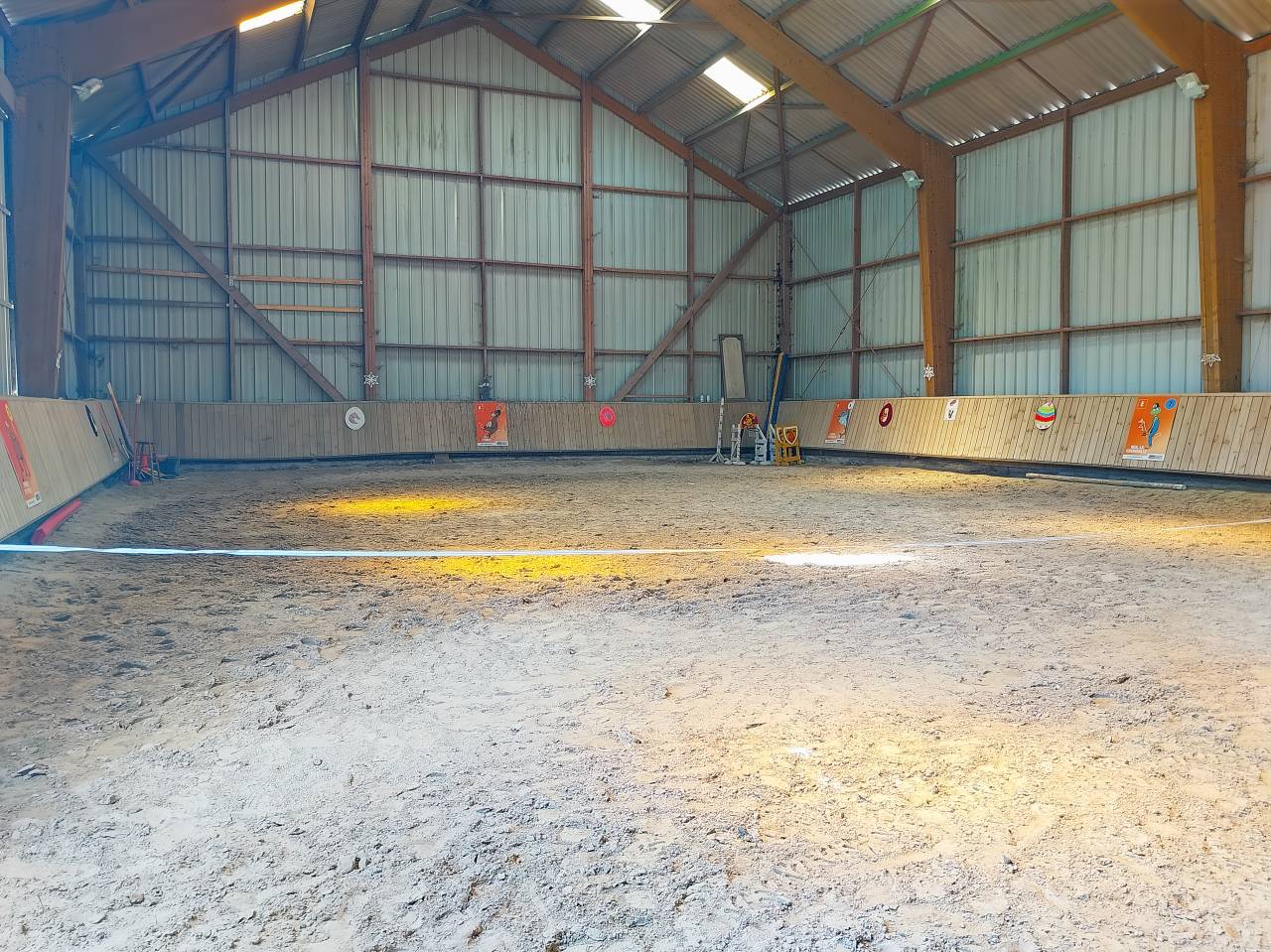 PETITE FERME CLOSE sur 1.5ha avec installations