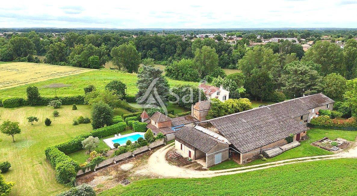 Proche de Montauban Domaine de caract&egrave;re 506 m&sup2; &agrave; vocation to