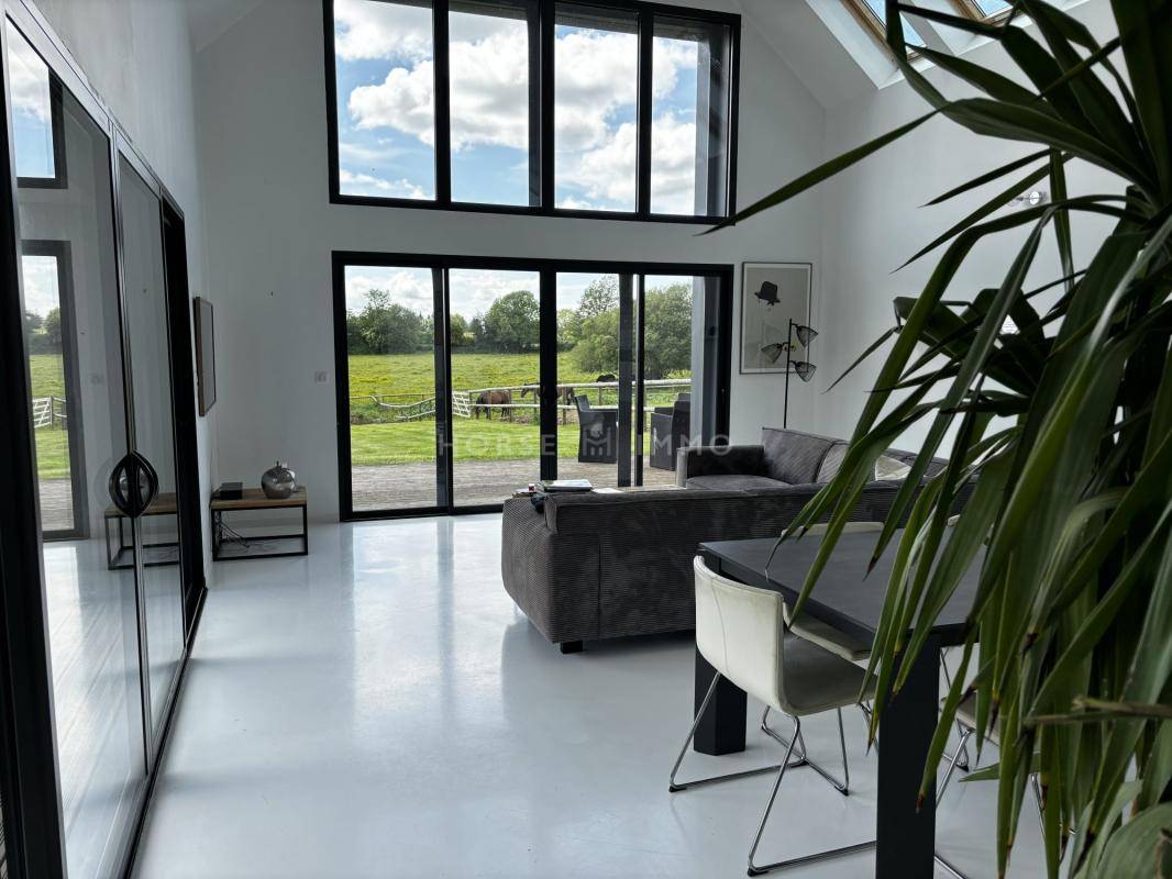 Propri&eacute;t&eacute; d'exception pour passionn&eacute;s de chevaux &agrave; proximi