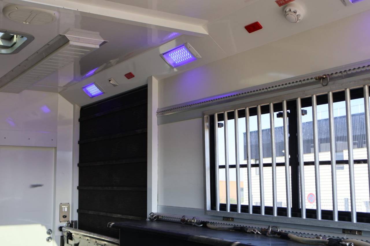 MERCES-BENZ ACTROS 26.40 AKX / 6 places pop-out