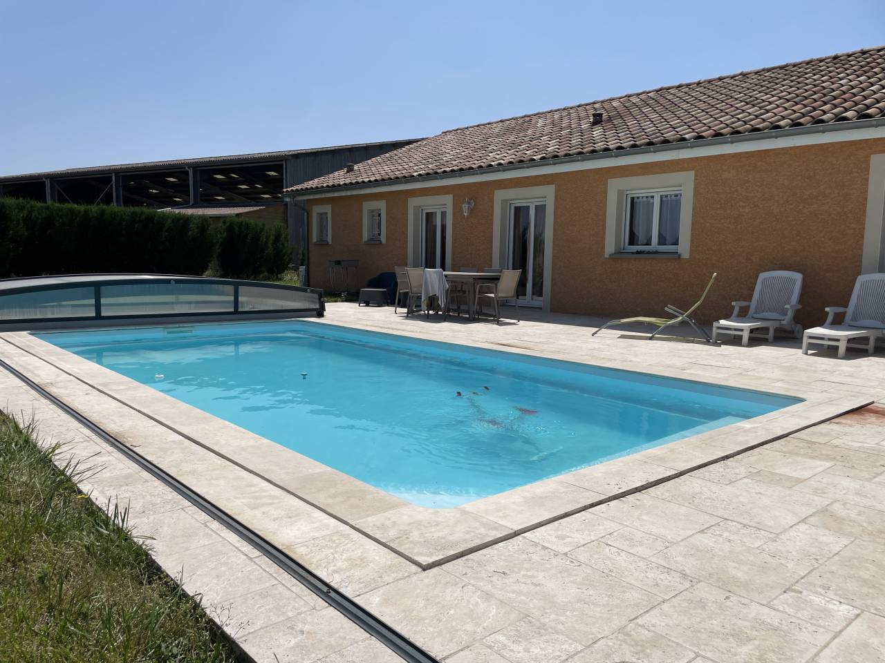 ETABLISSEMENT EQUESTRE EN ACTIVITE - AUX PORTES DE LYON