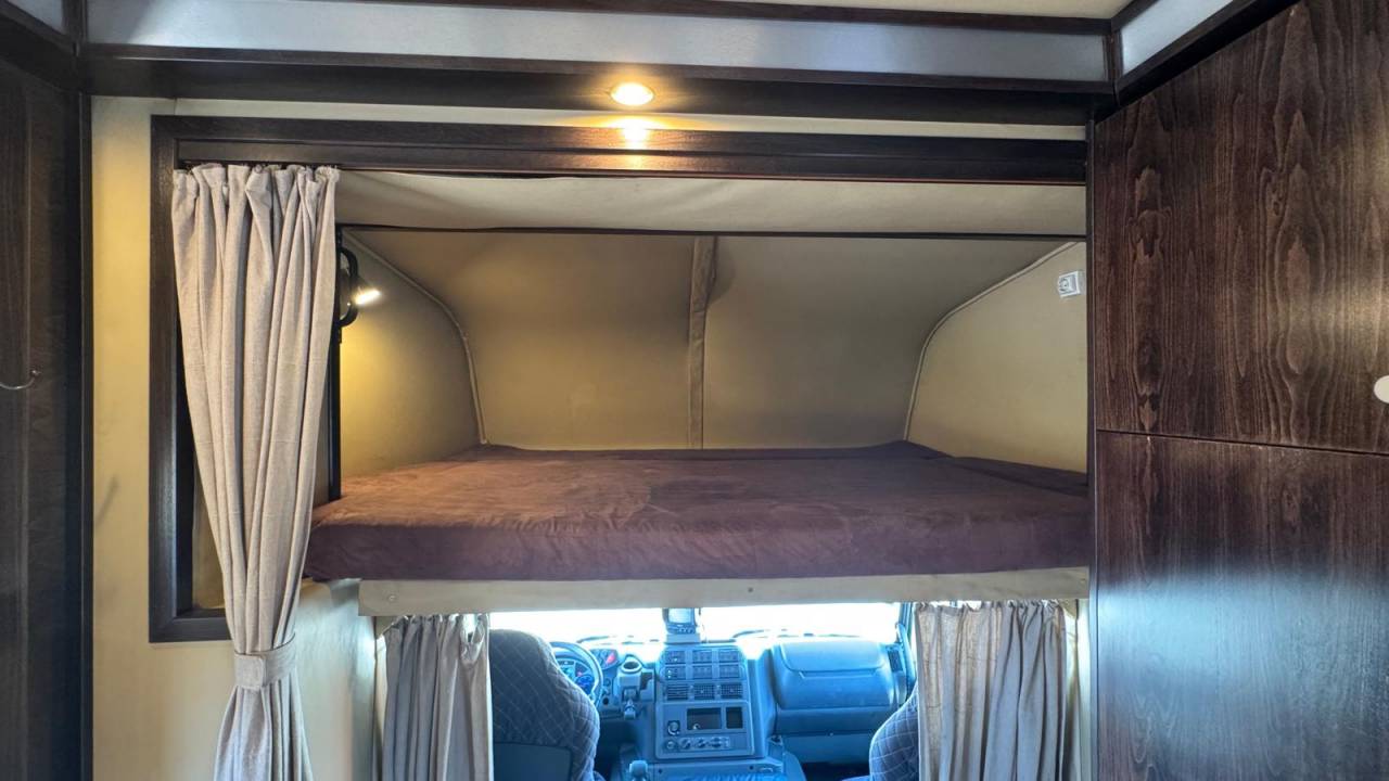 STX 6 chevaux avec pop out