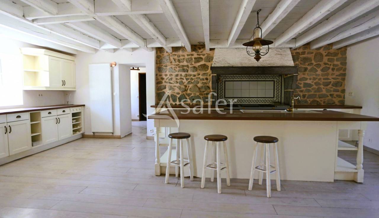 Propriété équestre familiale sur 2 ha environ TEILHEDE