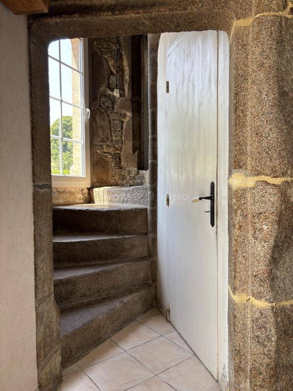 Charmante maison de campagne de 155 m&sup2; sur 5 hectares - Id&eacute;a