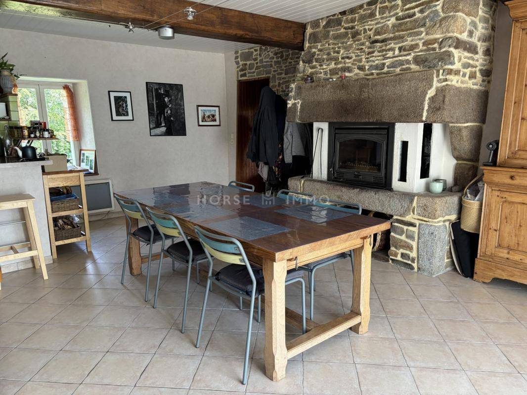 Charmante maison de campagne de 155 m&sup2; sur 5 hectares - Id&eacute;a