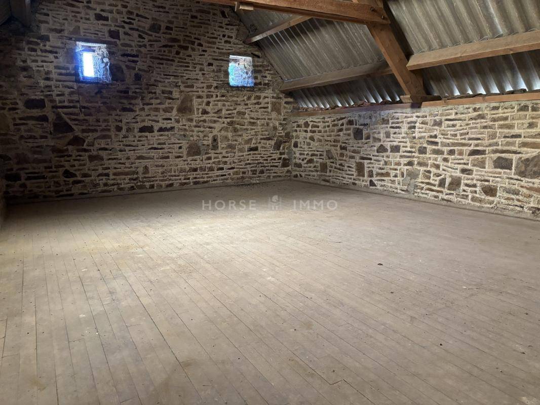 Charmante maison de campagne de 155 m&sup2; sur 5 hectares - Id&eacute;a