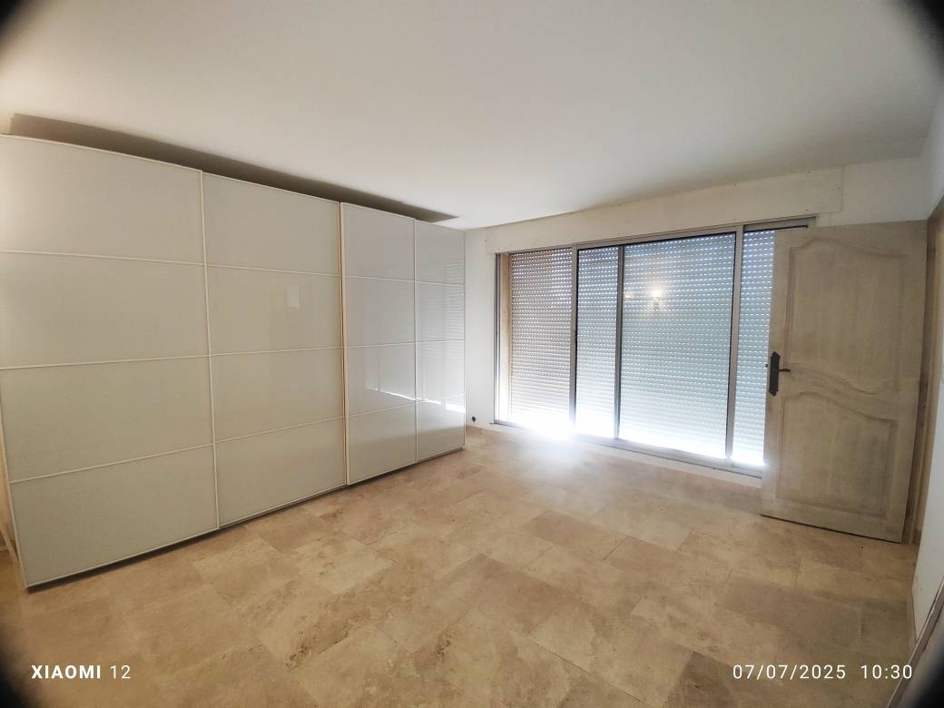 30 - BEAUCAIRE  BELLE  PROPRIETE EQUESTRE - 290 m² - 