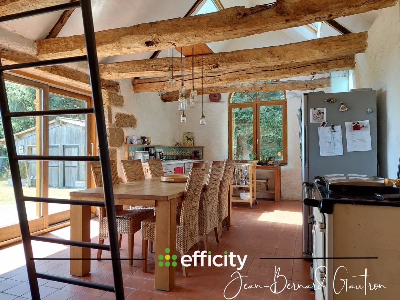 PROPRI&Eacute;T&Eacute; &Eacute;QUESTRE 6 PI&Egrave;CES 4 CHAMBRES 156m&sup2; 29 HA