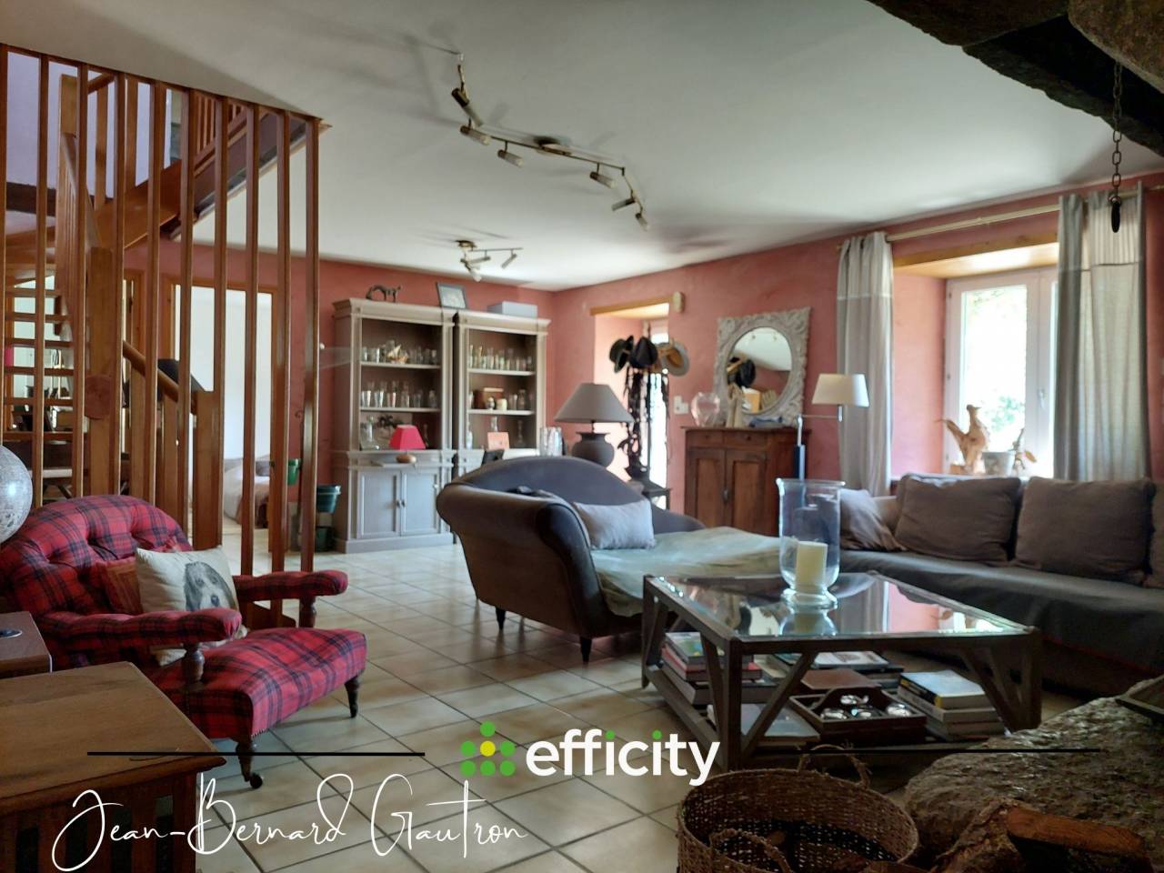 PROPRI&Eacute;T&Eacute; &Eacute;QUESTRE 6 PI&Egrave;CES 4 CHAMBRES 156m&sup2; 29 HA