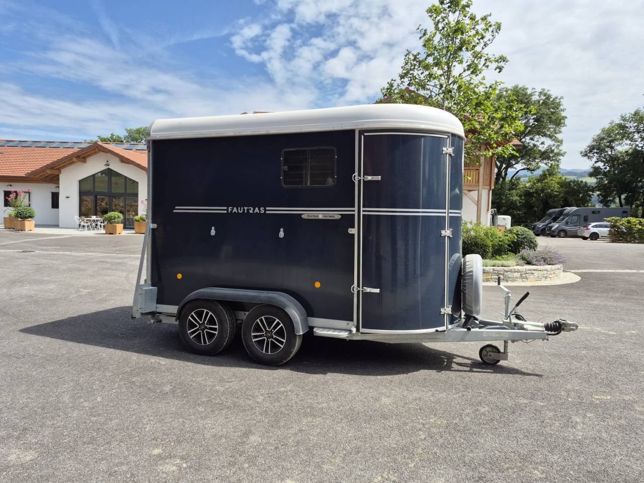 Van Fautras Oblic Trophé model haras stalle