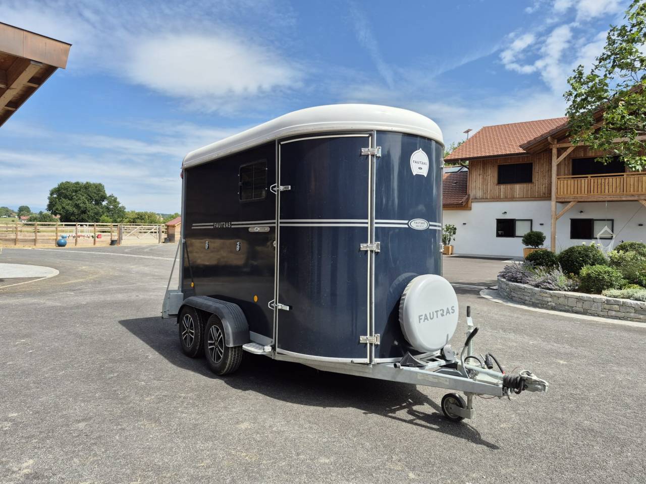 Van Fautras Oblic Trophé model haras stalle