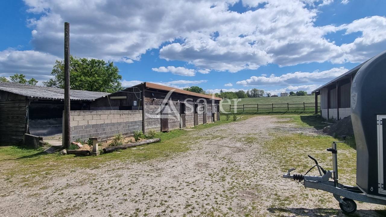 G&icirc;te &eacute;questre id&eacute;al accueil groupes et g&icirc;tes ruraux