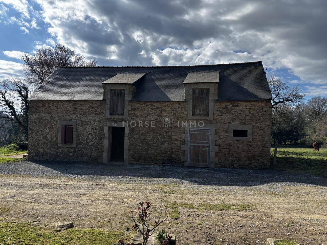 Propri&eacute;t&eacute; coup de coeur, 3 maisons avec D&eacute;pendance &Eacute;questre