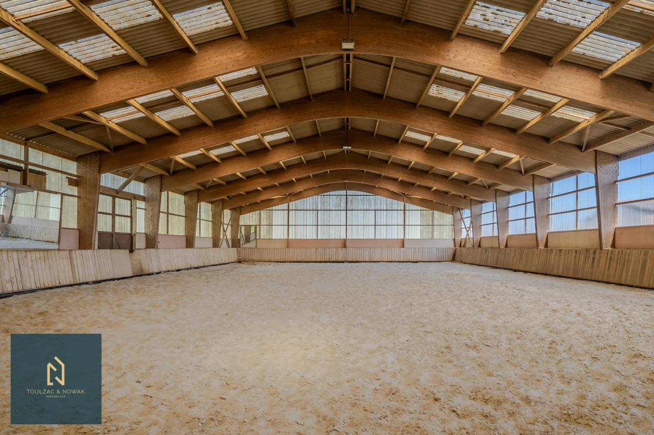 GRANDE PROPRIÉTÉ EQUESTRE - RAMBOUILLET - ILE DE FRANCE