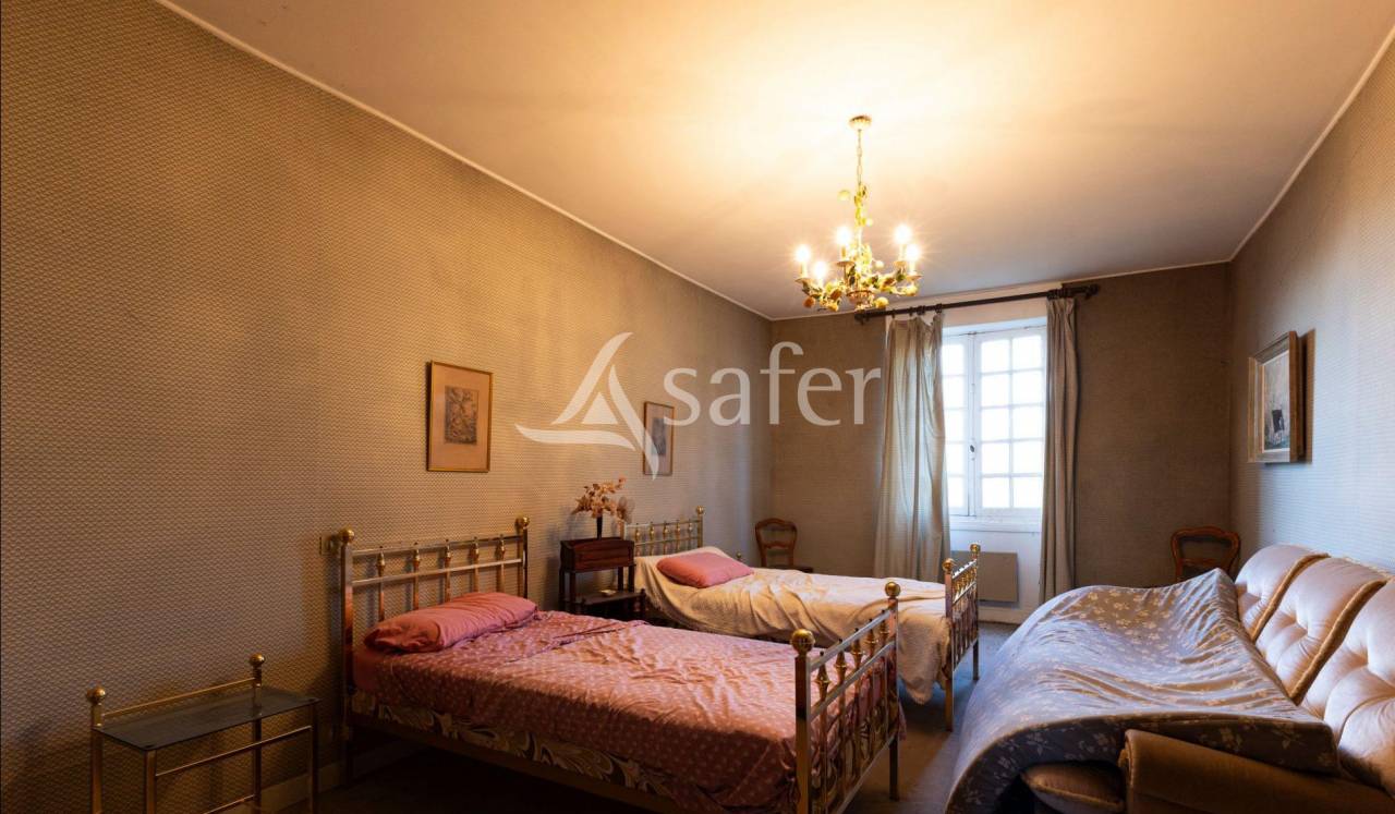 Propriété de prestige et dépendances RIOM