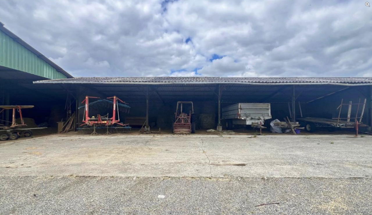 Propriété rurale de 40 hectares (09)