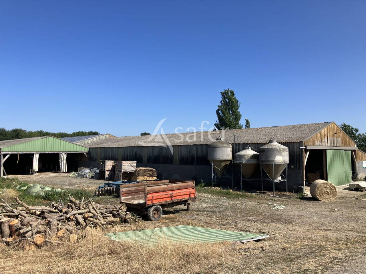 Exploitation agricole de charme aux portes d'Angers - vente de 4