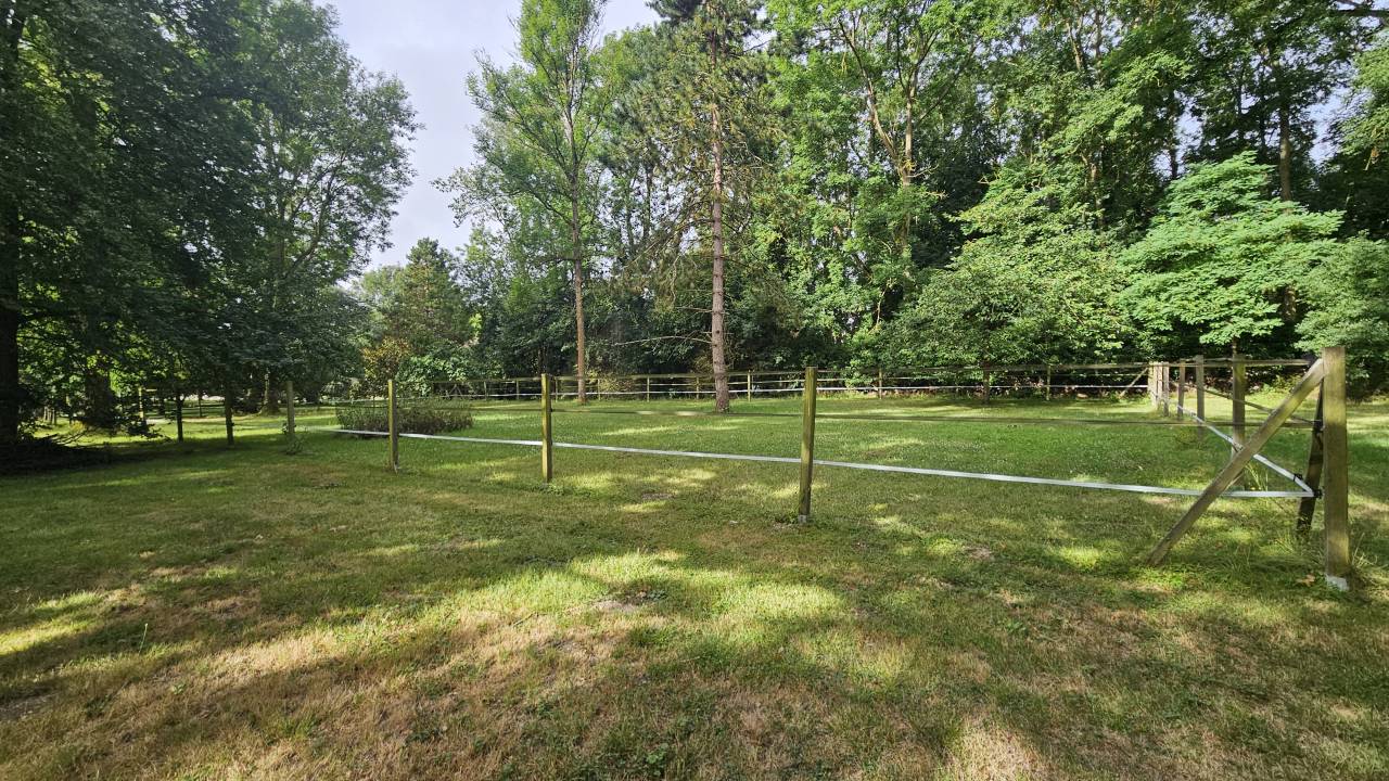Écurie de charme proche Paris - 6ha