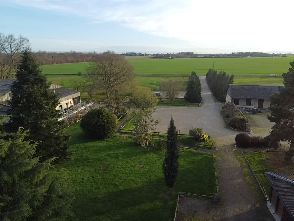 &Eacute;curie de charme proche Paris - 6ha