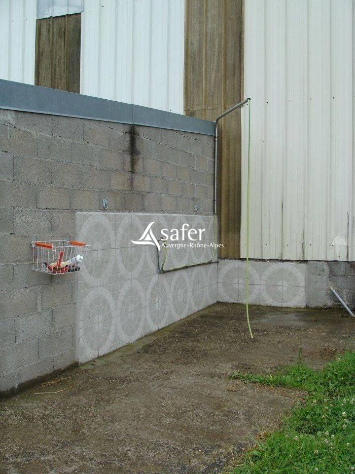 Propriété avec habitation et installations équestres proche R