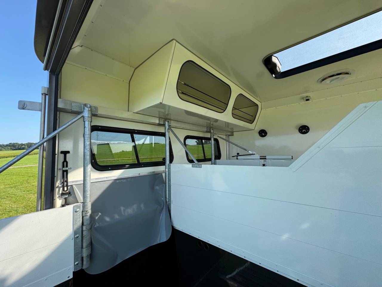 IVECO DAILY 70C18 POP OUT