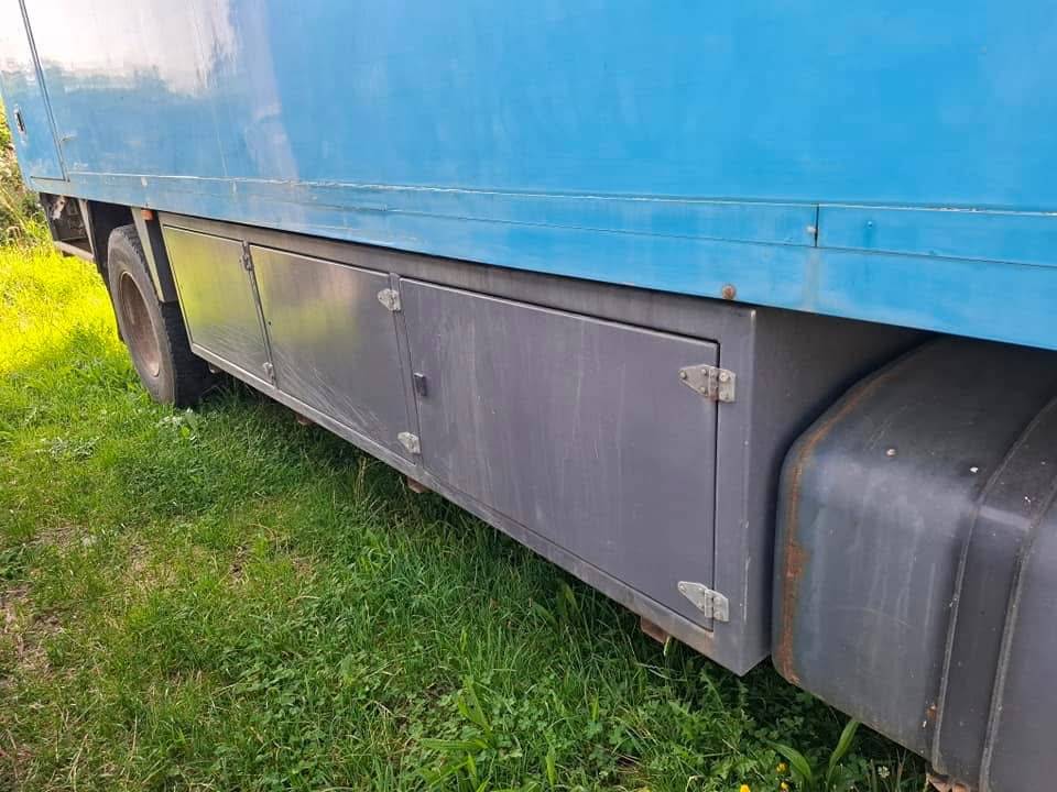 Camion Renault pour 10 chevaux