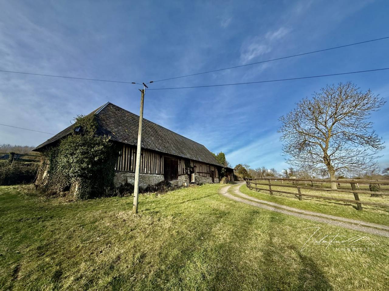 BÂTIMENT AGRICOLE À RÉNOVER