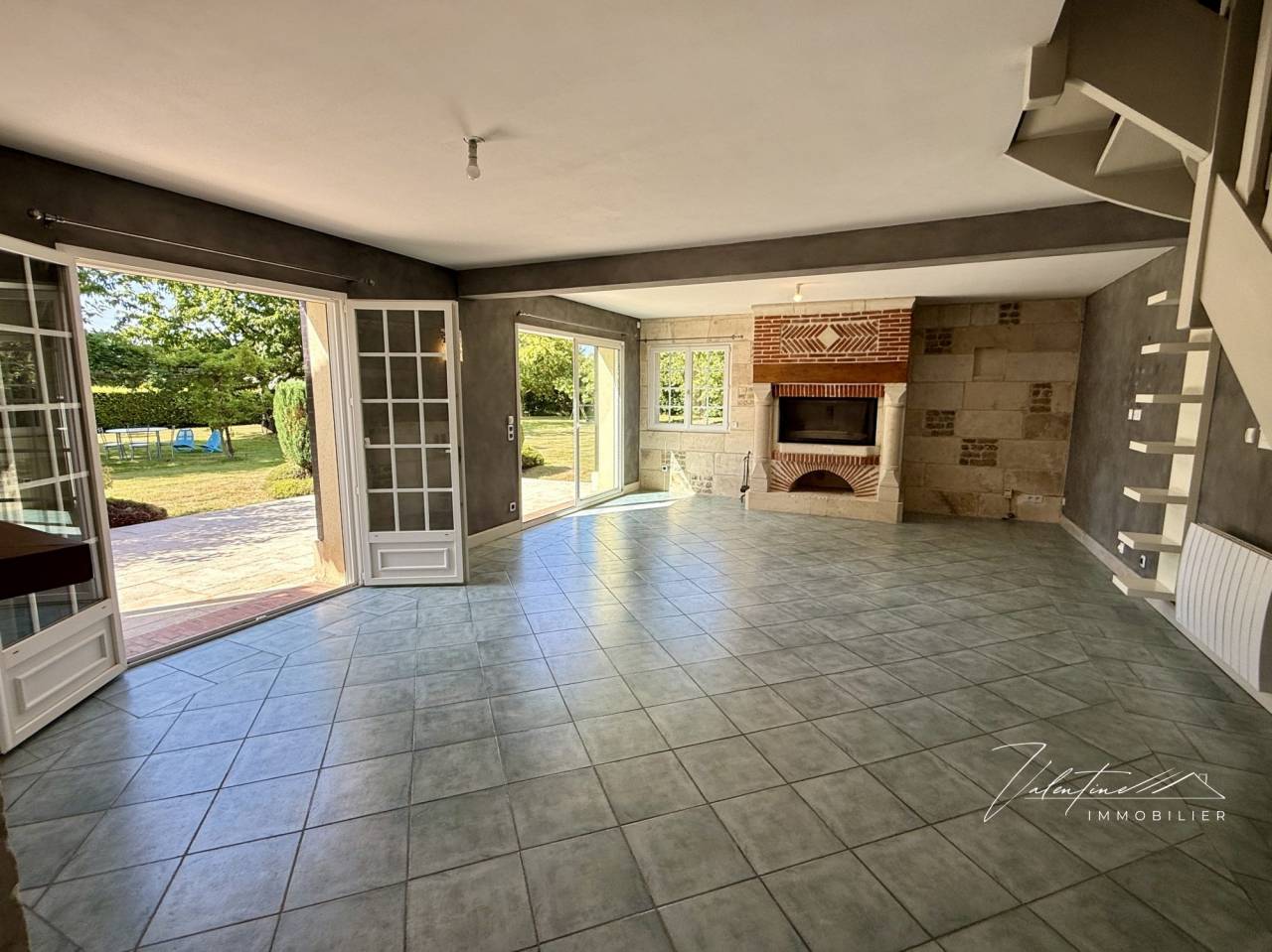 RAVISSANTE PROPRIÉTÉ AUX PORTES DE PONT L'ÉVÊQUE