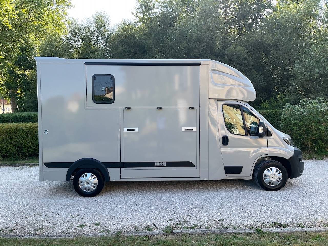 PEUGEOT BOXER BLUEHDI 165 MSG STALLION LIGHT