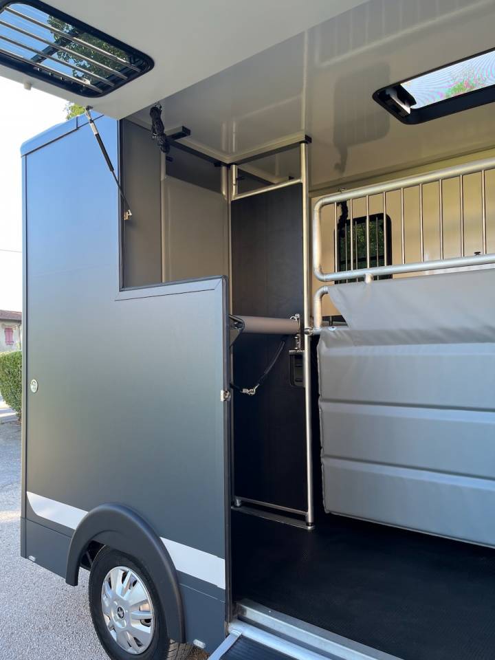 PEUGEOT BOXER BLUEHDI 165 MSG STALLION LIGHT