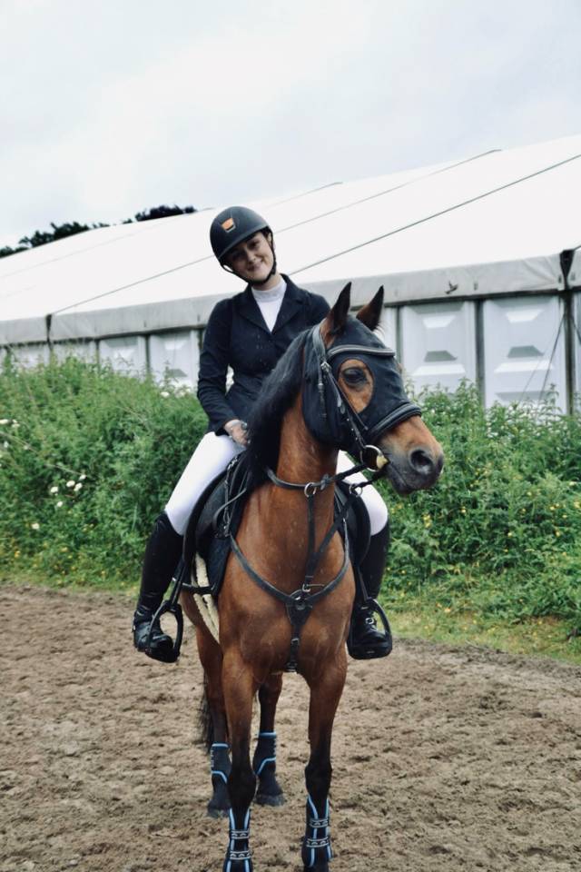 Jolanda de Stichting - Poney à vendre