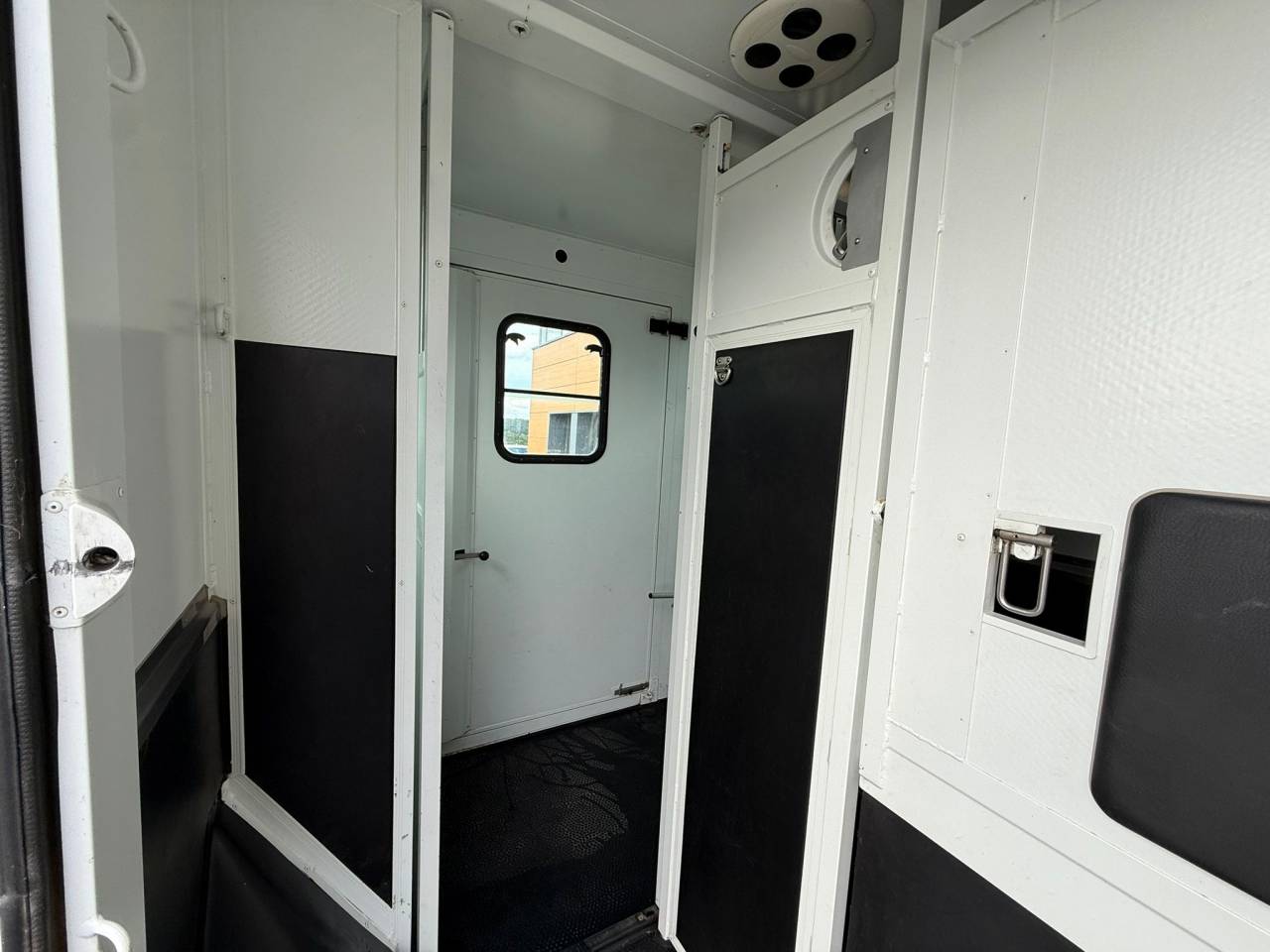 VL PEUGEOT BOXER 150CH STALLE THEAULT 3P - VENDU