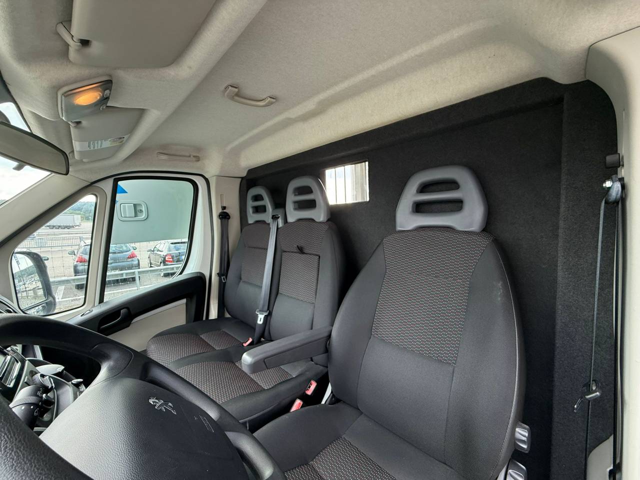 VL PEUGEOT BOXER 150CH STALLE THEAULT 3P - VENDU