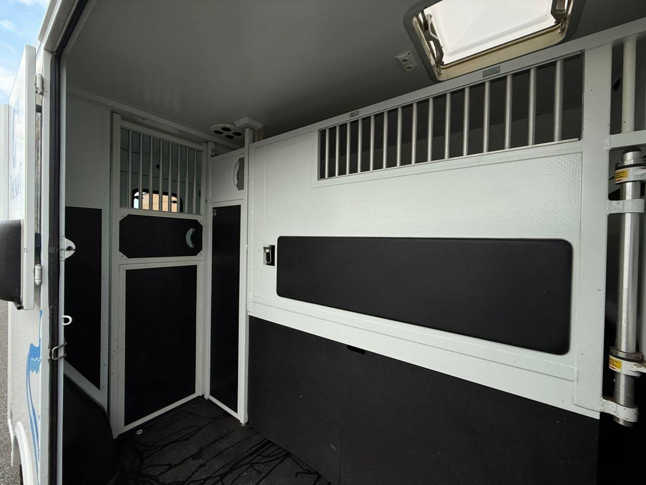 VL PEUGEOT BOXER 150CH STALLE THEAULT 3P - VENDU