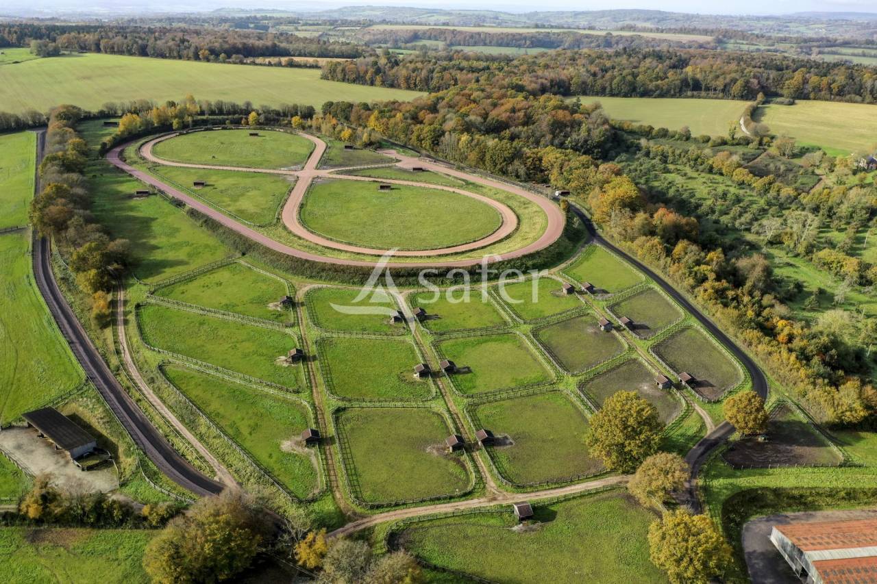 Haras d'&eacute;levage - Centre d'entrainement