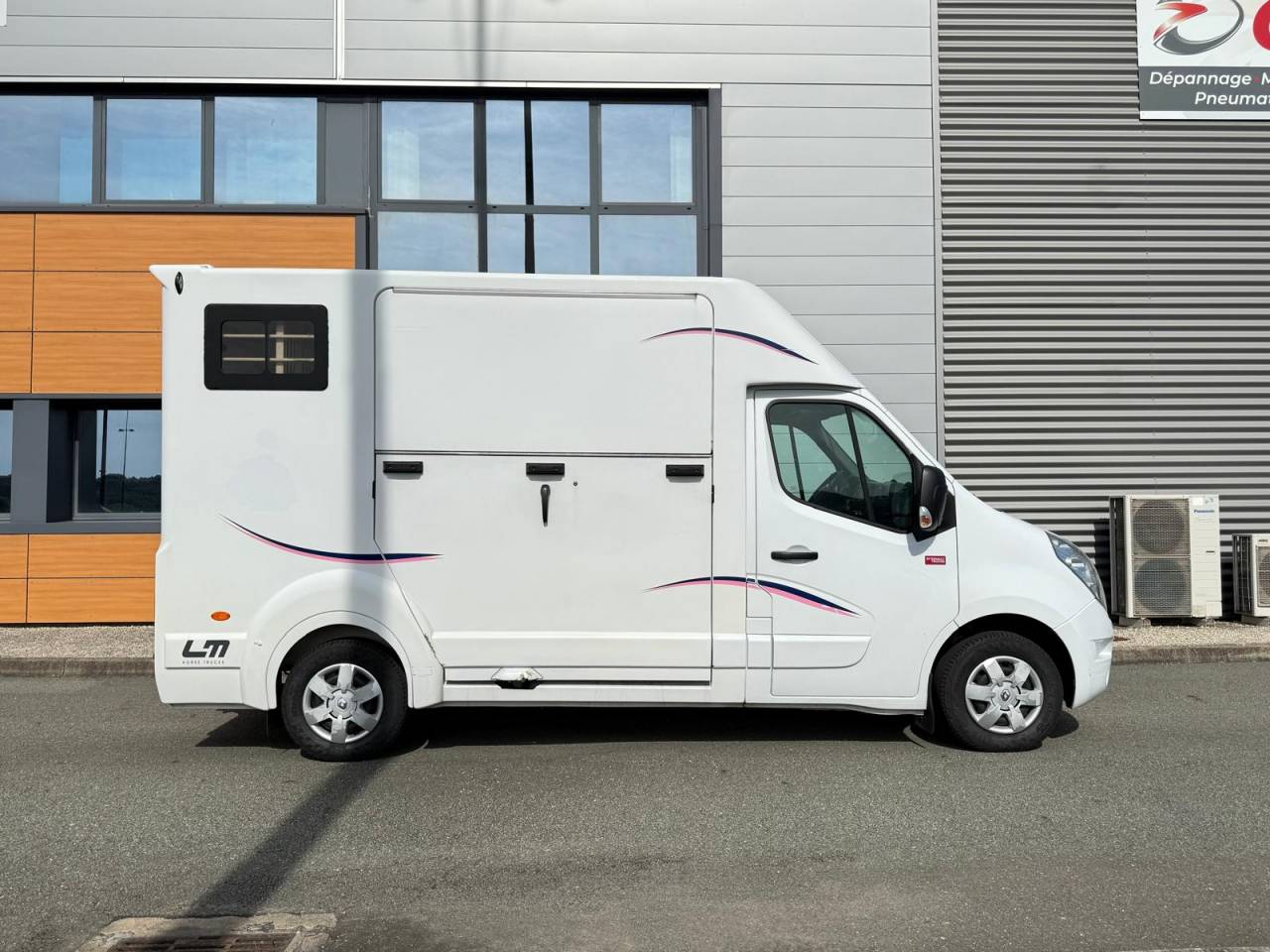 VL RENAULT MASTER 150CH STALLE BARBOT 3P - VENDU