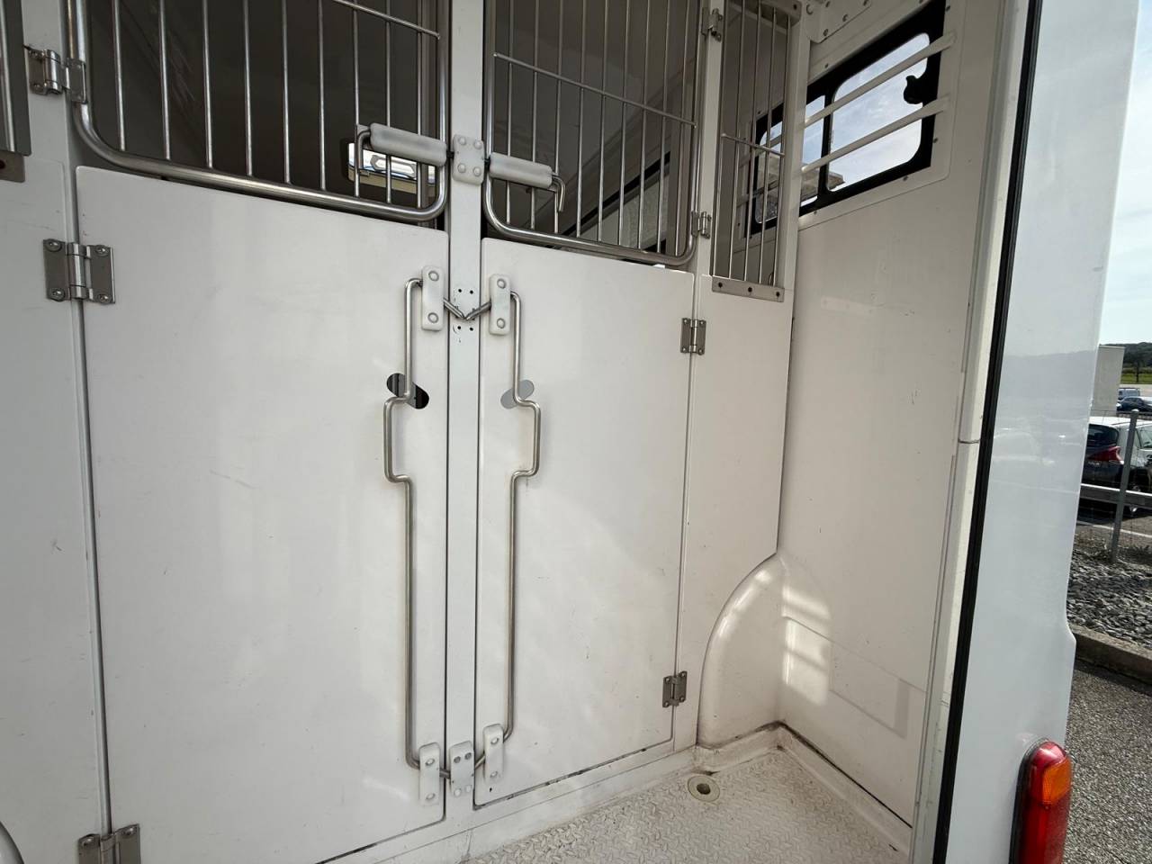 VL RENAULT MASTER 150CH STALLE BARBOT 3P - VENDU