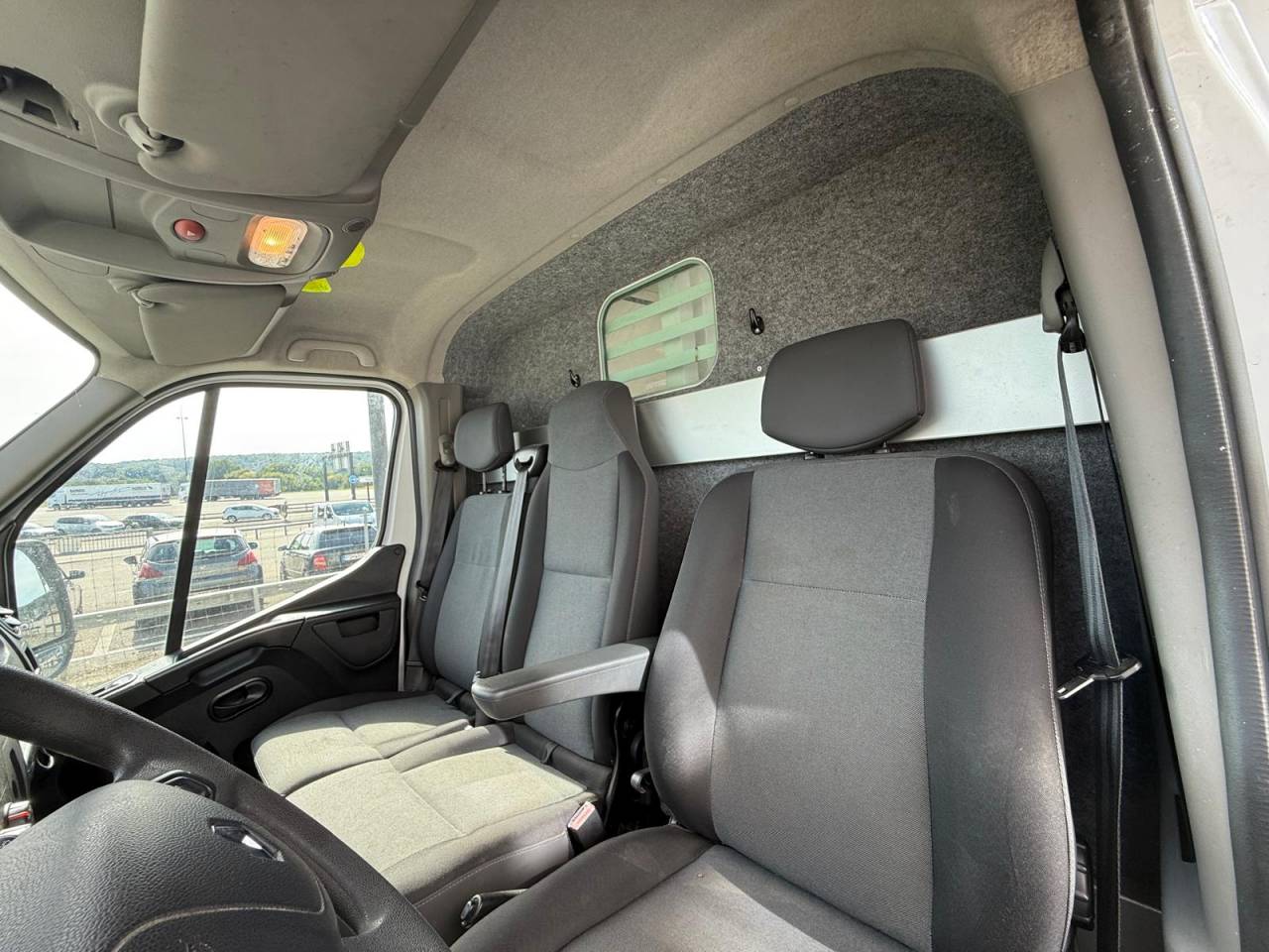 VL RENAULT MASTER 150CH STALLE BARBOT 3P - VENDU