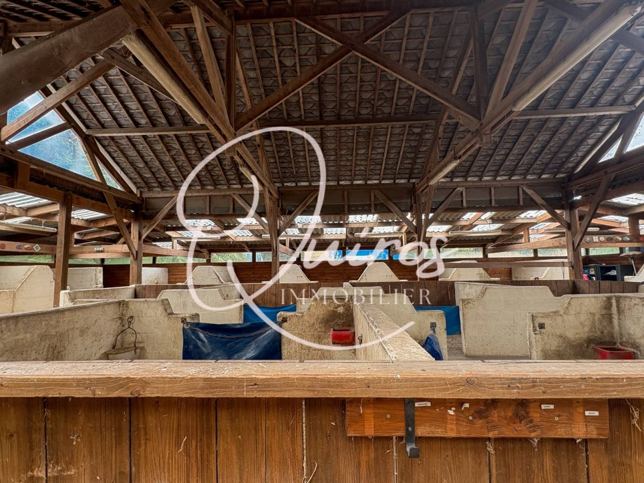  Propriété fonctionelle - 6 hectares - Evreux