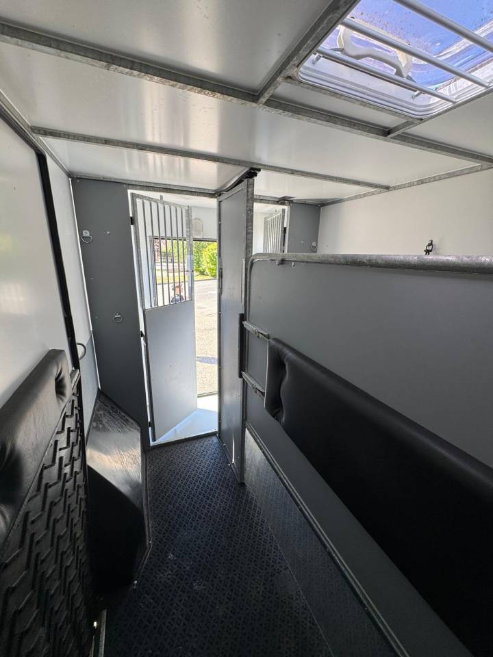 FIAT DUCATO - 2013 - 7 PLACES - STALLE - 63 000KM