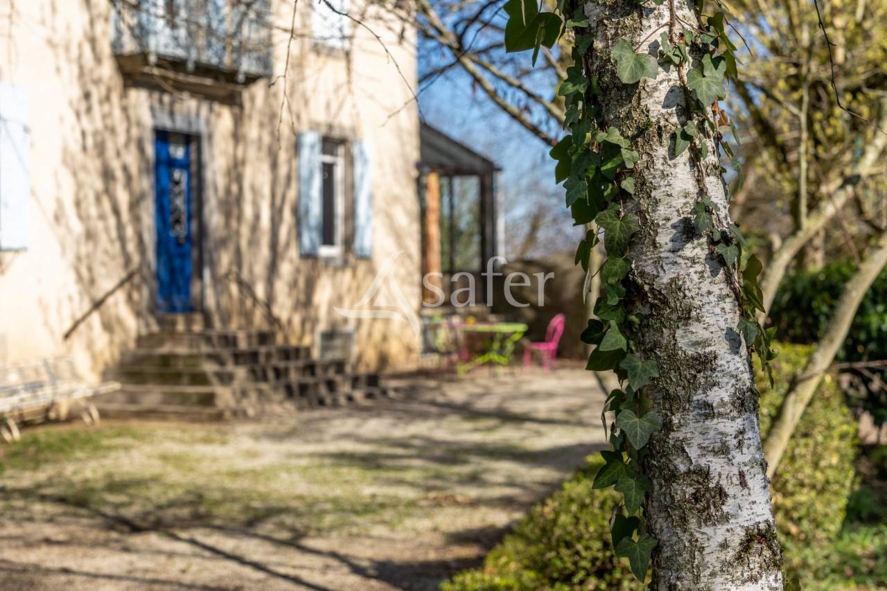 Domaine d'exception : 2 maisons d'habitations avec d&eacute;pendances