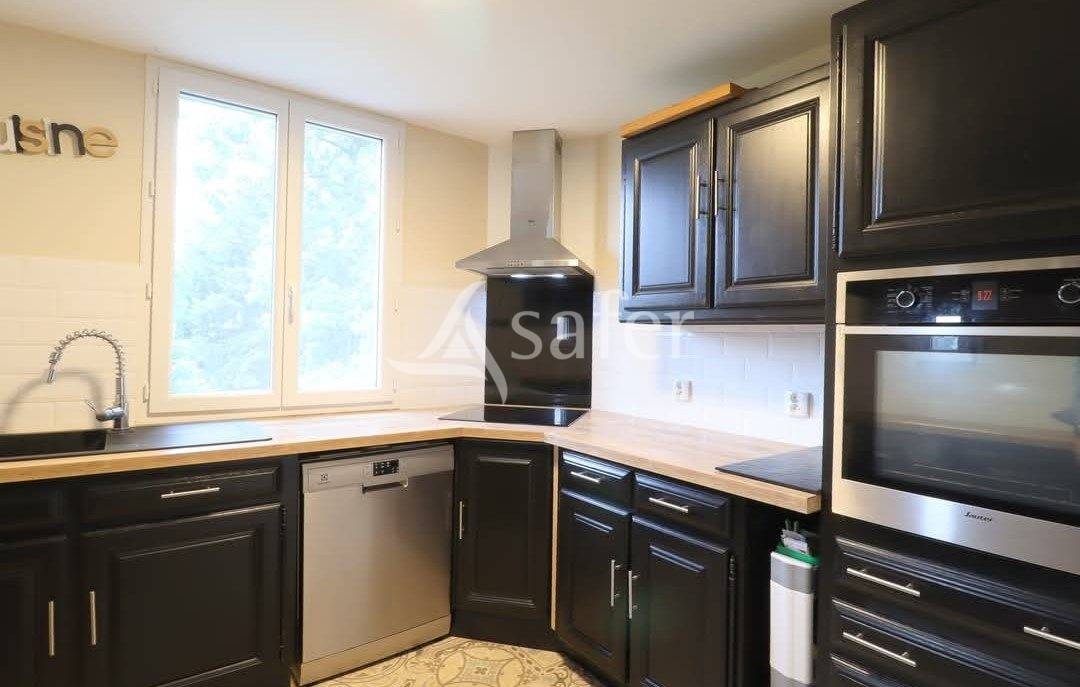 Domaine d'exception : 2 maisons d'habitations avec d&eacute;pendances