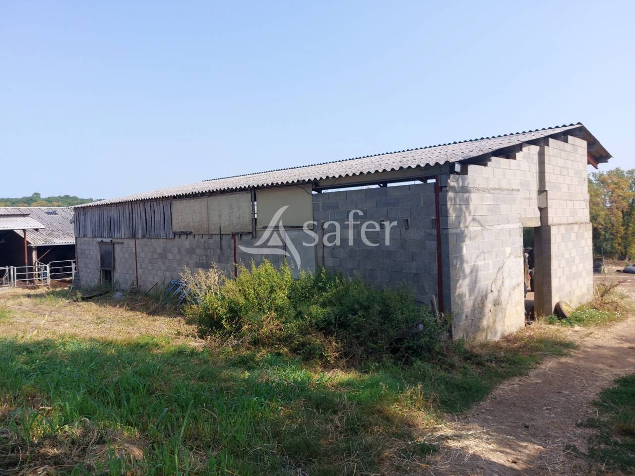 Exploitation bio en bovins lait sur 54ha, proche Lalinde