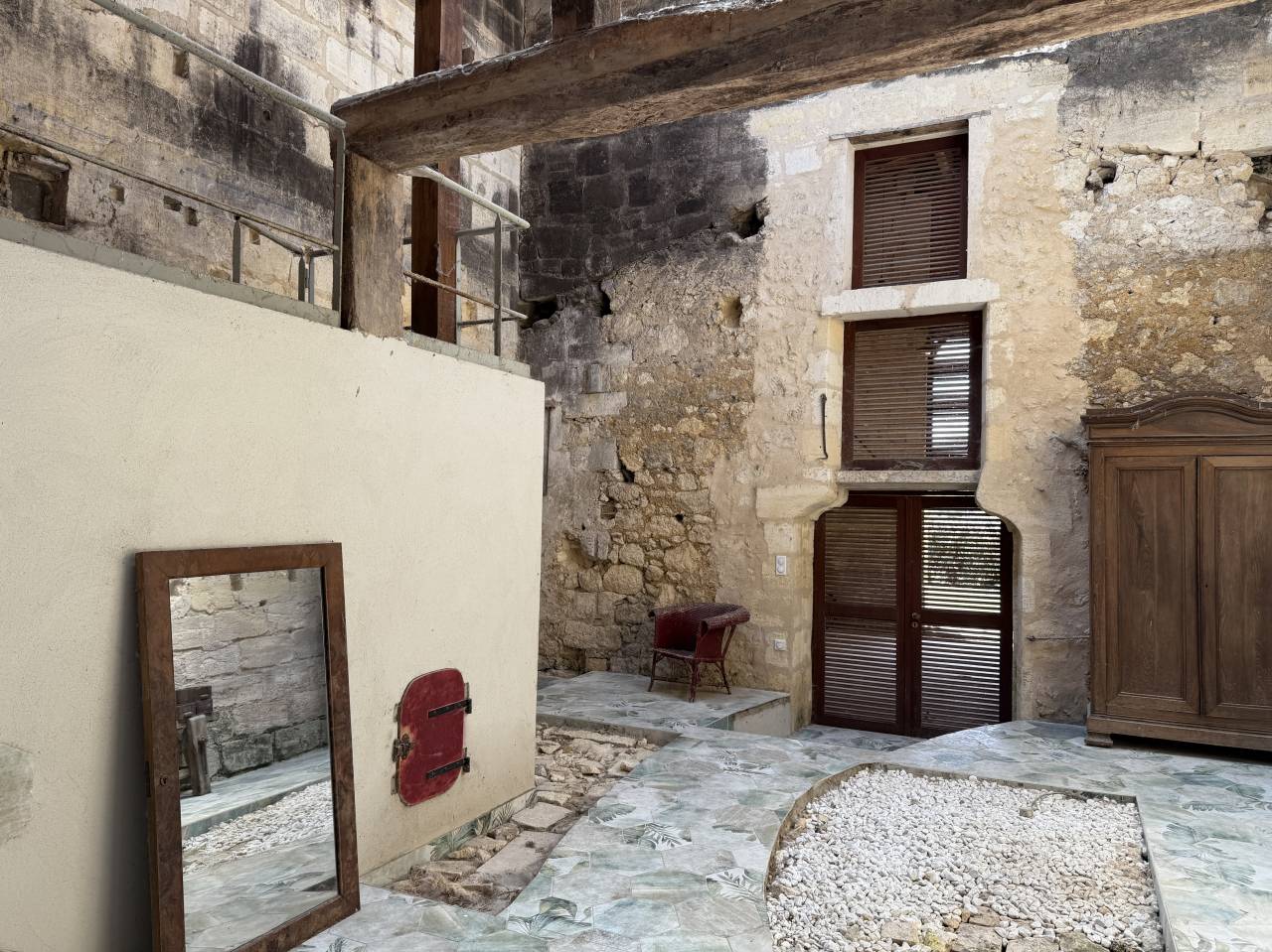 À 15 min de Libourne, sur 10 hect, propriété équestre