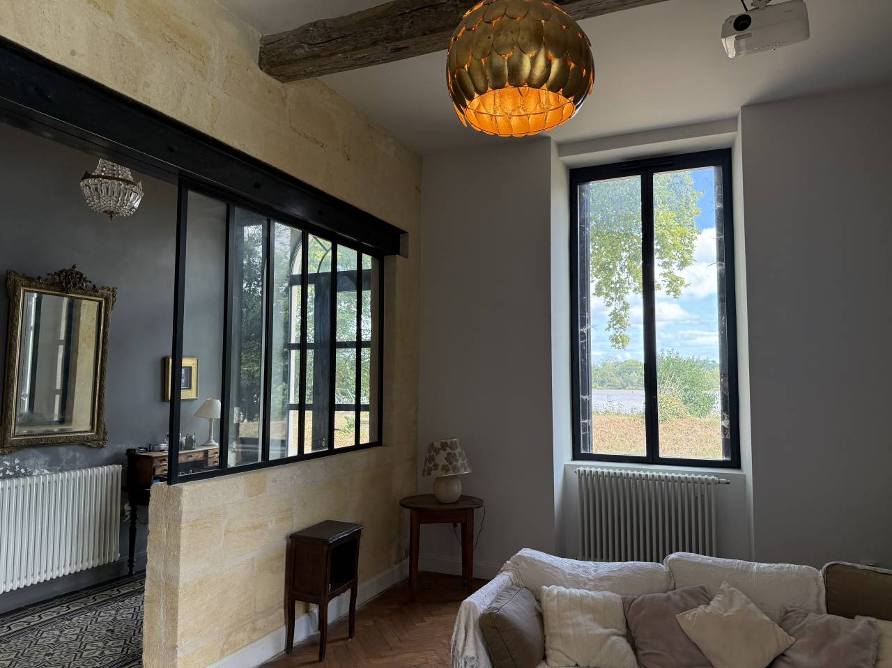 À 15 min de Libourne, sur 10 hect, propriété équestre