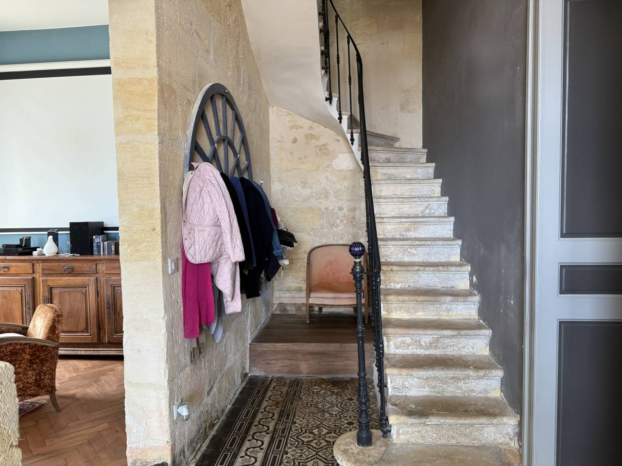 À 15 min de Libourne, sur 10 hect, propriété équestre