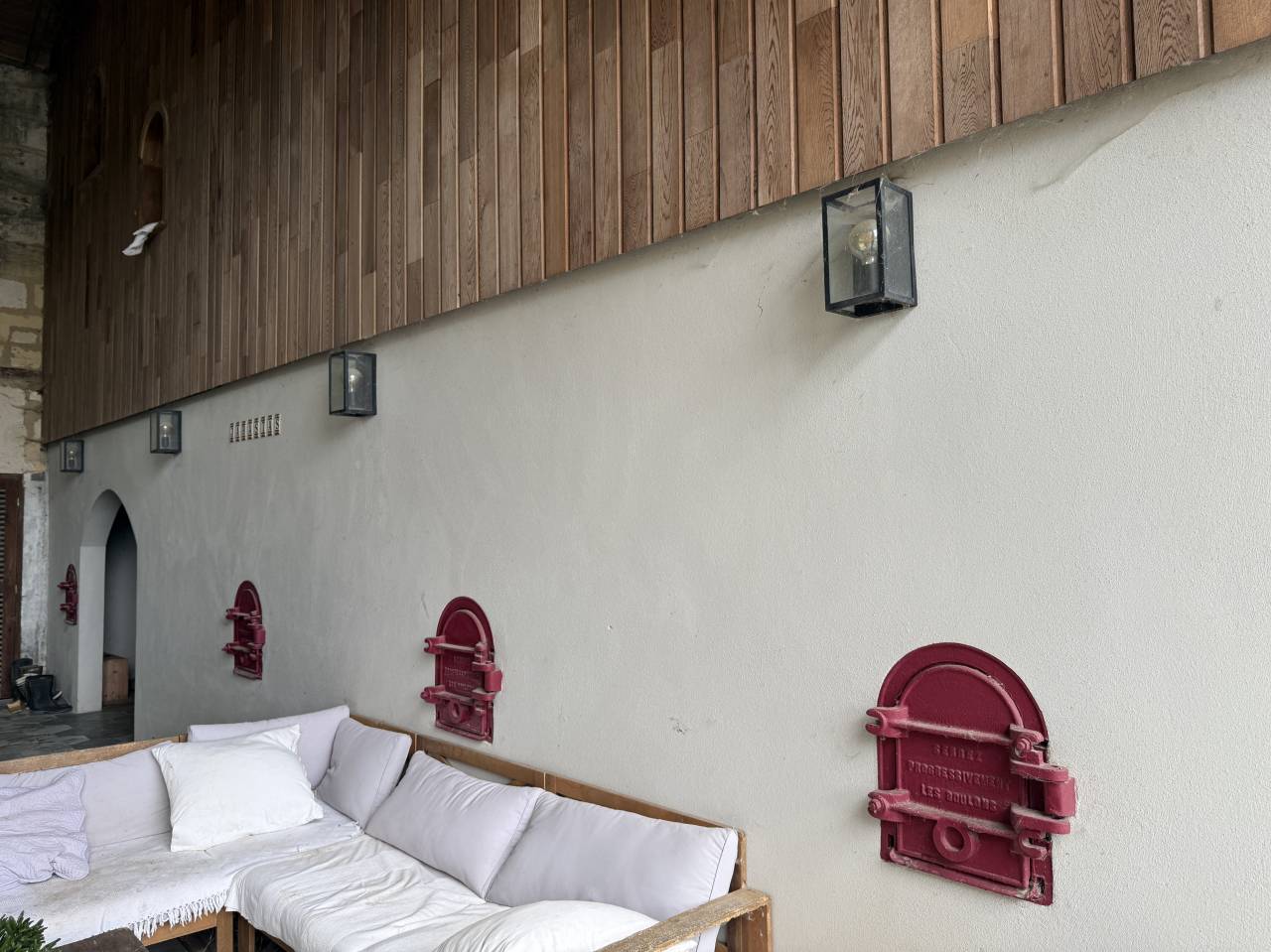 À 15 min de Libourne, sur 10 hect, propriété équestre