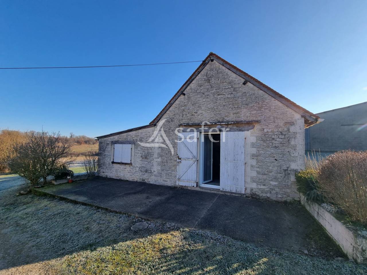 Ferme lotoise 14 ha au calme et proche A20.