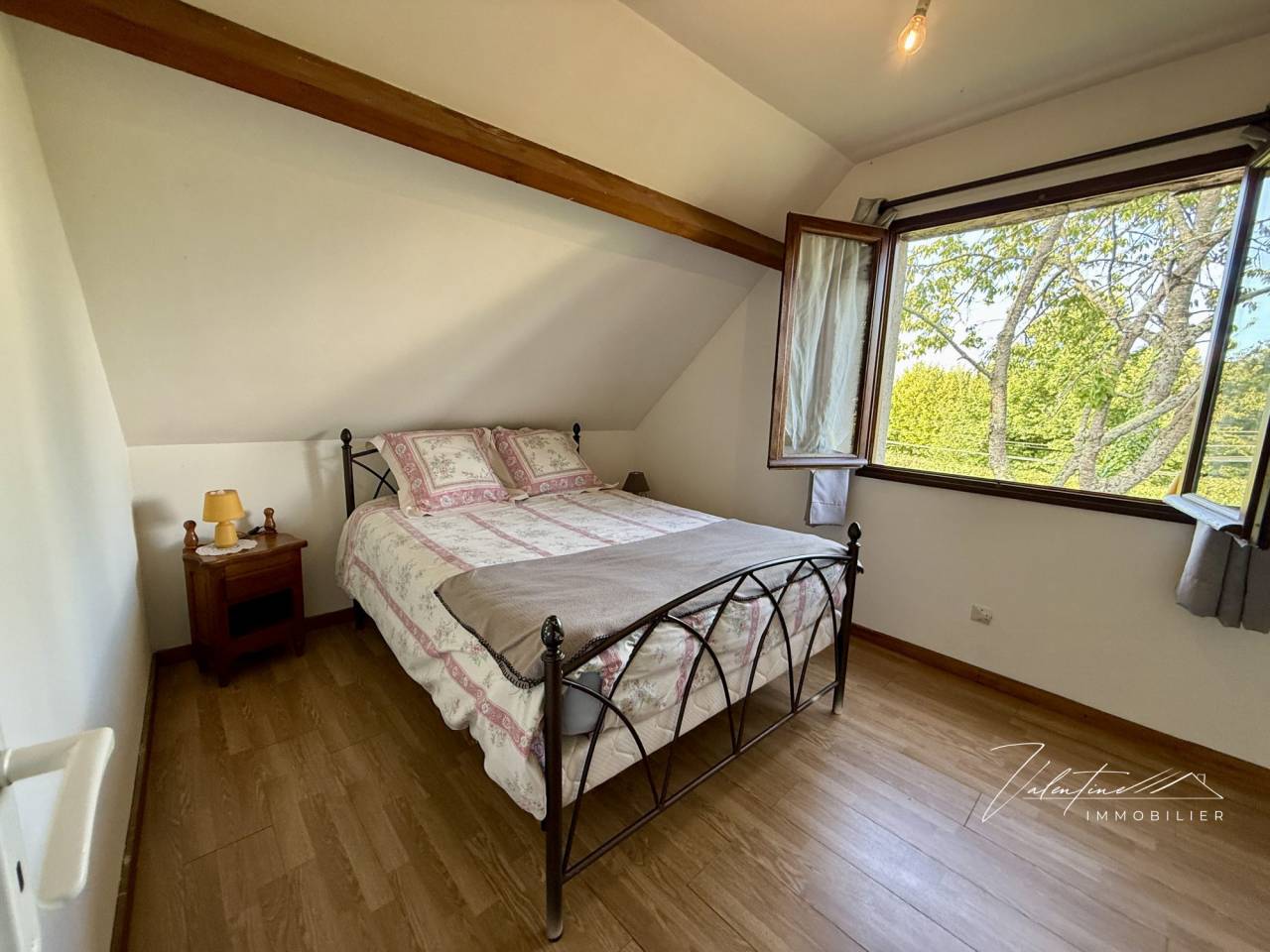 JOLIE MAISON SUR SON PARC ARBORÉ